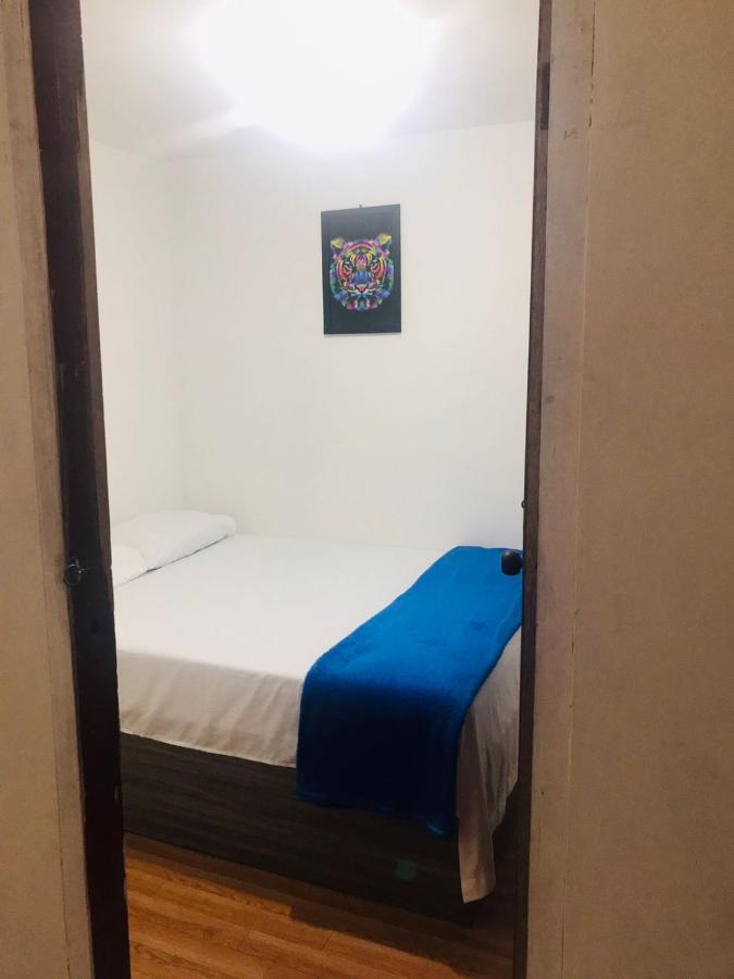 Hostal La 18 เปเรย์รา ภายนอก รูปภาพ