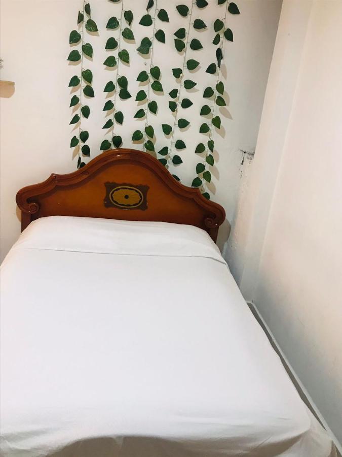 Hostal La 18 เปเรย์รา ภายนอก รูปภาพ